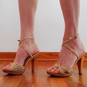 Qualicraft vintage wooden heels!